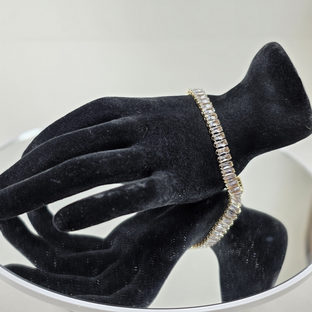 Elegant Gold Women's Tennis Bracelet
